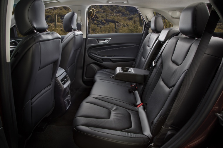 2016 Ford Edge Titanium Rear Seats Picture