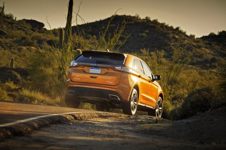 2016 Ford Edge Sport Picture