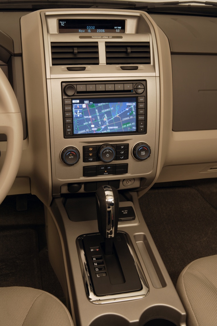 2010 Ford Escape Center Console Picture