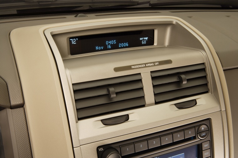 2011 Ford Escape Air Vents Picture