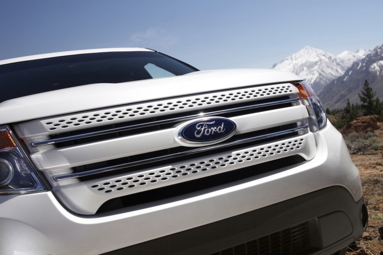 2011 Ford Explorer Limited 4WD Grille Picture