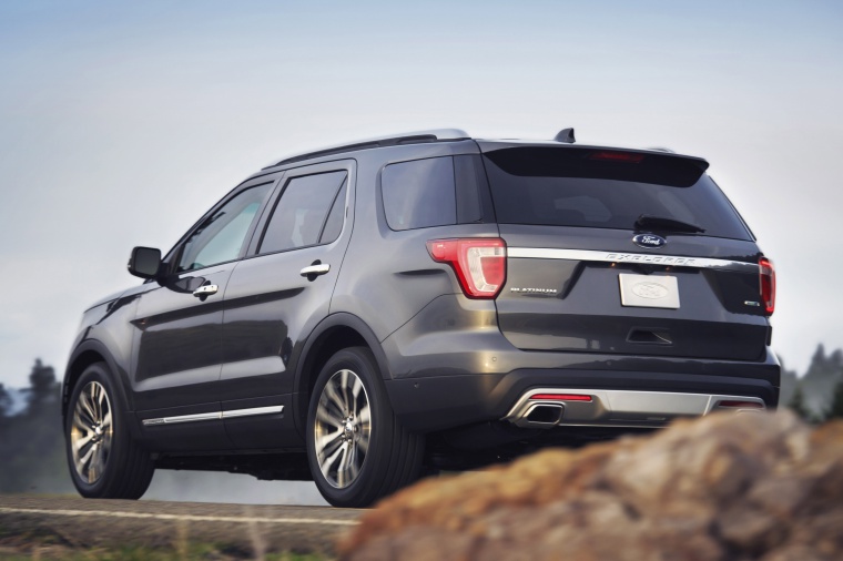 2019 Ford Explorer Platinum 4WD Picture