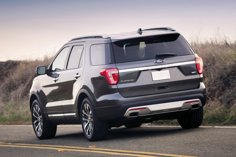 2019 Ford Explorer Platinum 4WD Picture