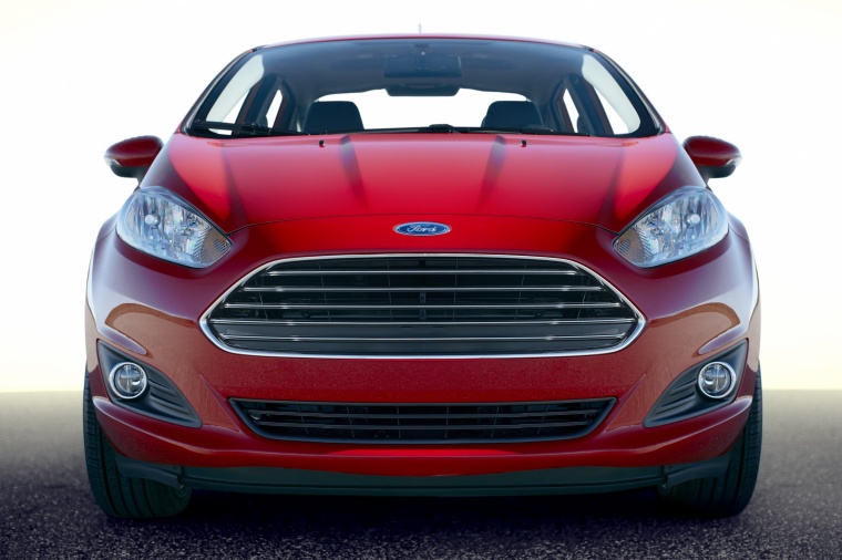 2015 Ford Fiesta Sedan Titanium Picture