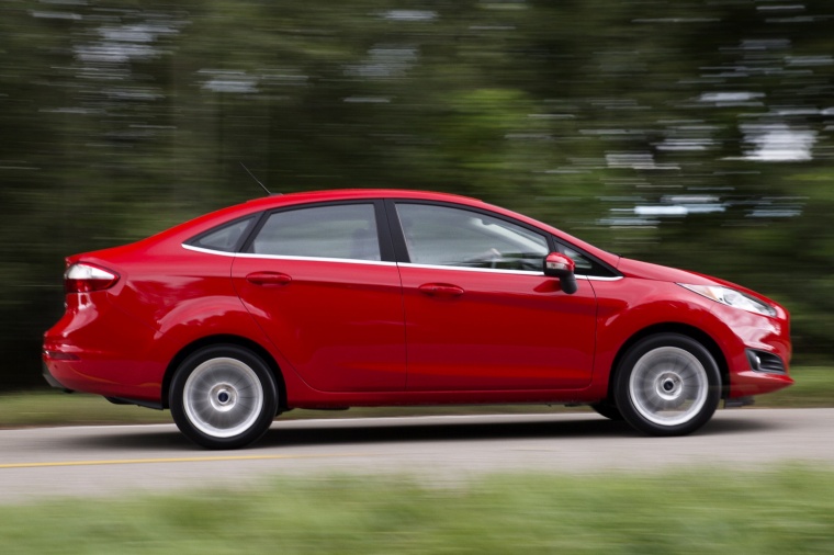 2015 Ford Fiesta Sedan Titanium Picture