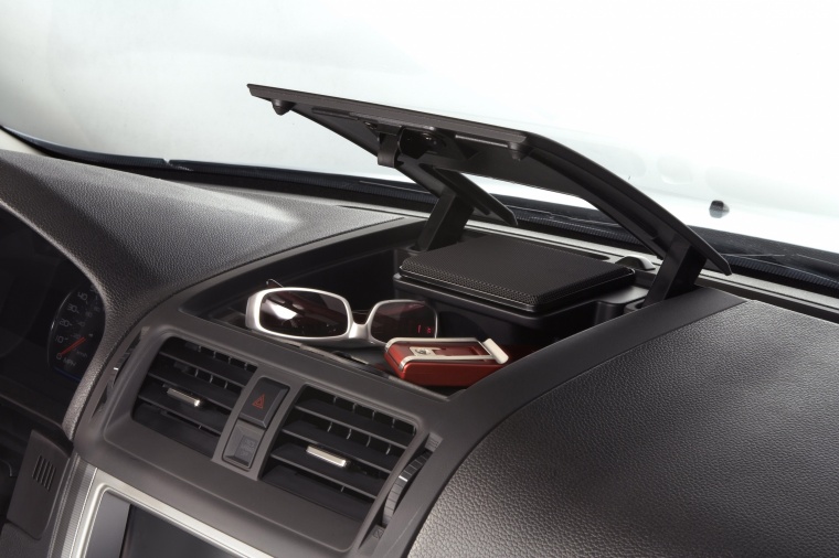 2012 Ford Fusion Hybrid Dashboard Storage Picture