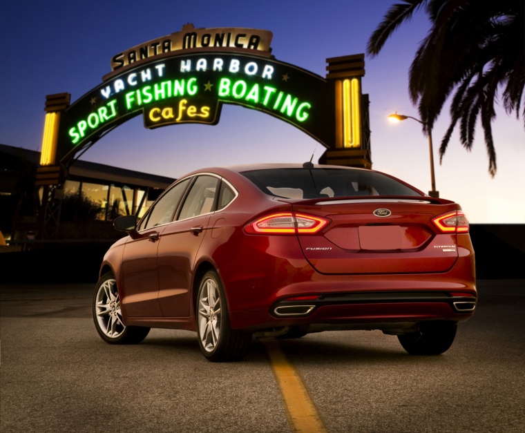 2015 Ford Fusion Titanium AWD Picture