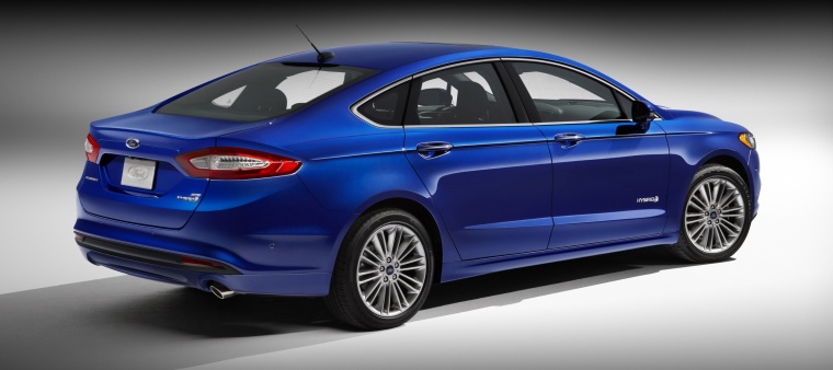 2016 Ford Fusion Hybrid SE Picture