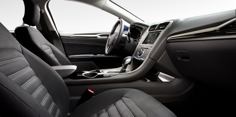 2016 Ford Fusion Hybrid SE Front Seats Picture