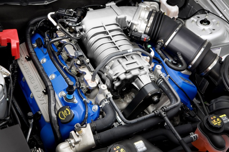 2011 Shelby GT500 5.4L V8 supercharged Engine Picture