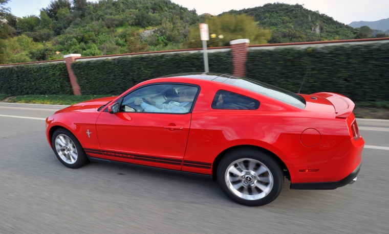 2011 Ford Mustang V6 Coupe Picture