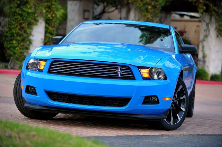 2012 Ford Mustang V6 Coupe Picture