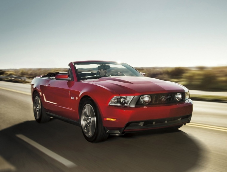 2012 Ford Mustang GT Convertible Picture