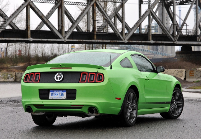 2014 Ford Mustang GT Coupe Picture