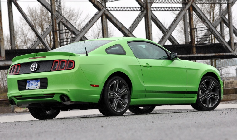 2014 Ford Mustang GT Coupe Picture