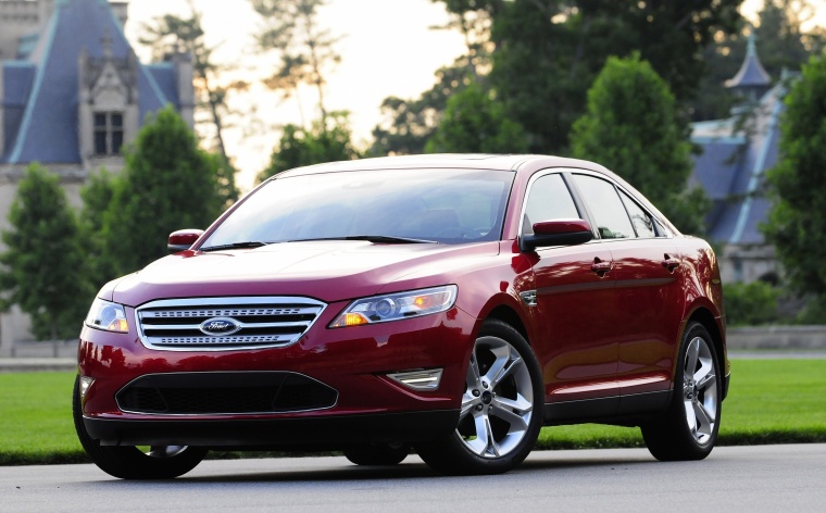 2012 Ford Taurus SHO Picture