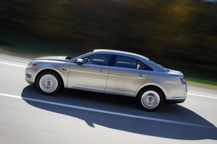 2012 Ford Taurus Limited Picture