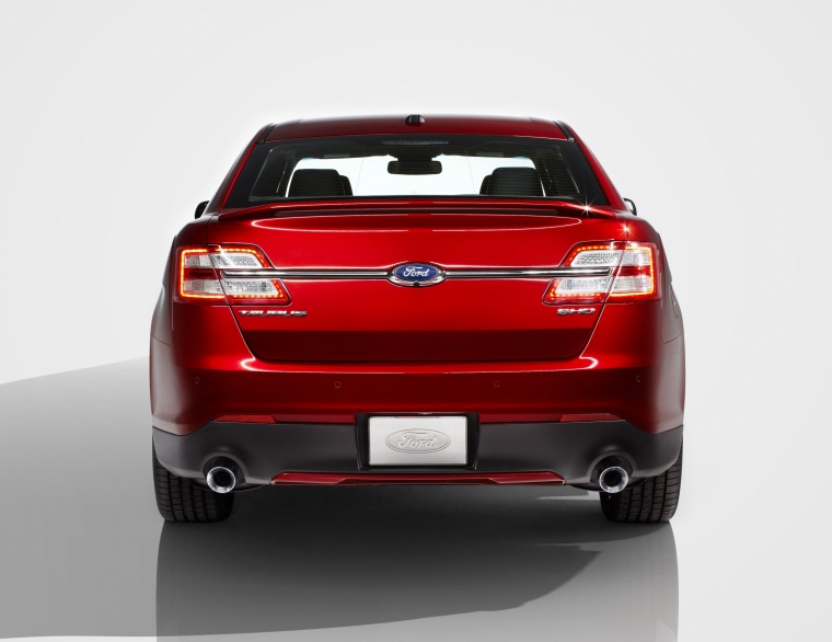 2015 Ford Taurus SHO Sedan Picture