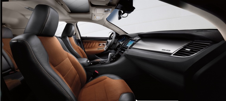 2015 Ford Taurus SHO Sedan Front Seats Picture