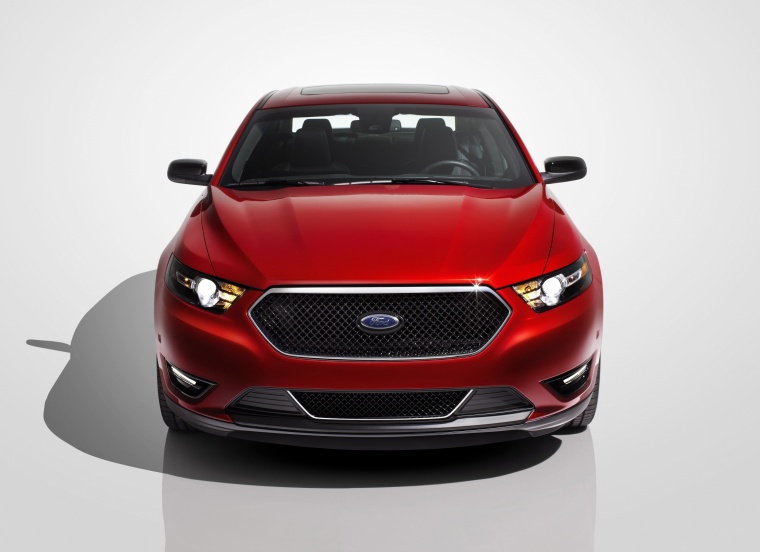 2015 Ford Taurus SHO Sedan Picture