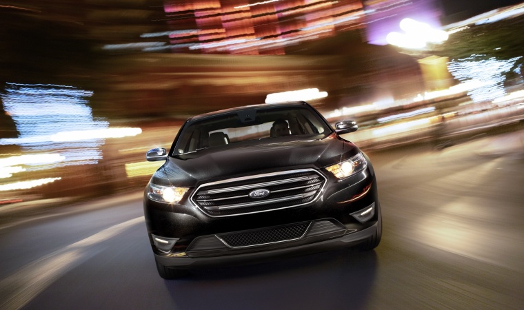 2016 Ford Taurus Sedan Limited Picture