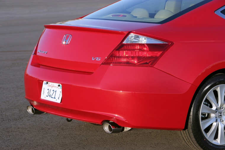 2010 Honda Accord Coupe V6 Tail Light Picture