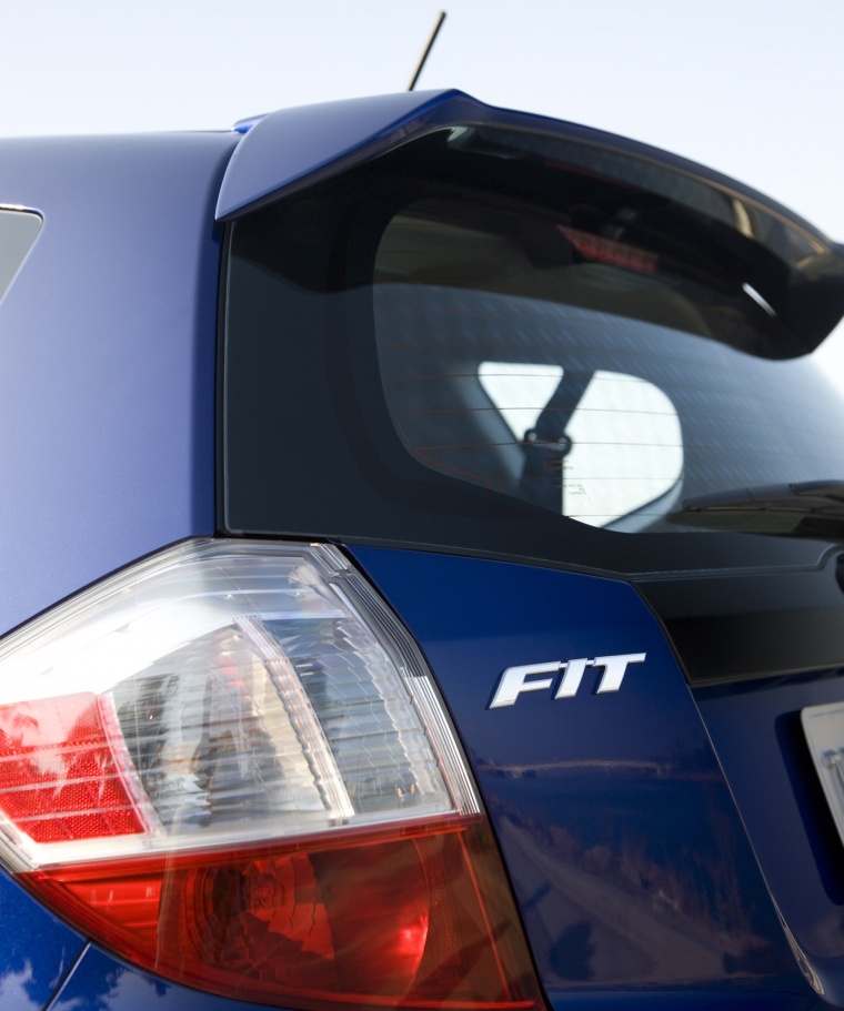 2011 Honda Fit Sport Rear Spoiler Picture