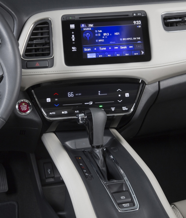 2016 Honda HR-V Center Stack Picture