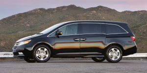 2011 Honda Odyssey Reviews / Specs / Pictures / Prices