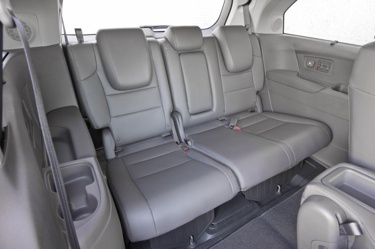 2015 Honda Odyssey Touring Third Row Seats - Picture / Pic / Image