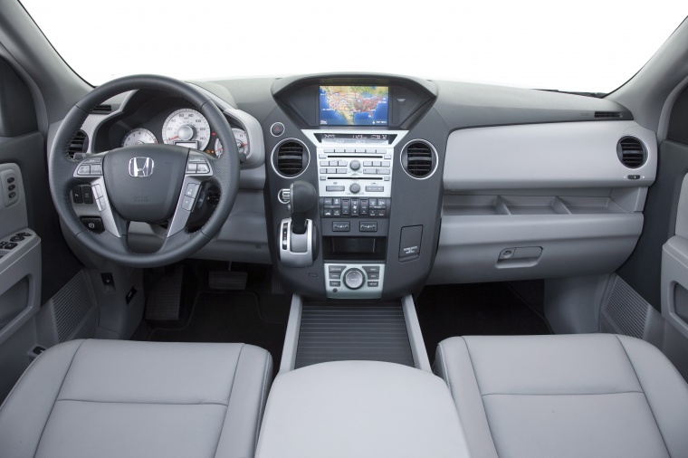 2011 Honda Pilot Cockpit Gray Picture