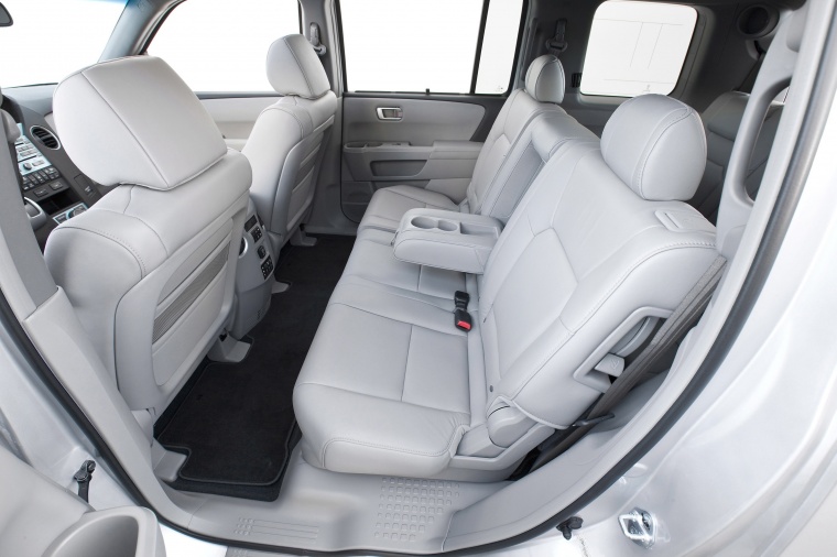 2011 Honda Pilot Rear Seats Gray Picture