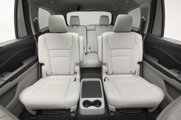 2017 Honda Pilot Rear Seats Picture