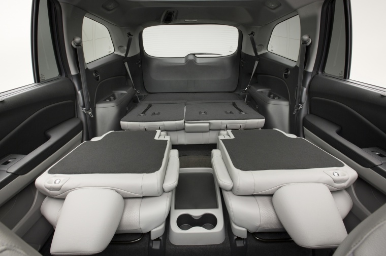 2018 Honda Pilot Rear Seats Folded Picture