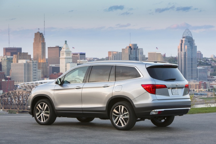 2018 Honda Pilot AWD Picture