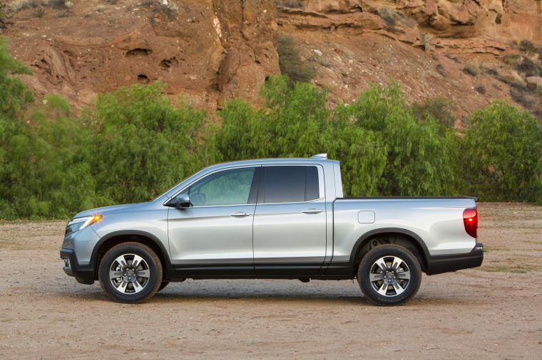 2019 Honda Ridgeline AWD Picture