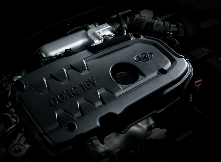 2010 Hyundai Accent 1.6-liter 4-cylinder Engine Picture