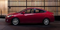 2012 Hyundai Accent Pictures