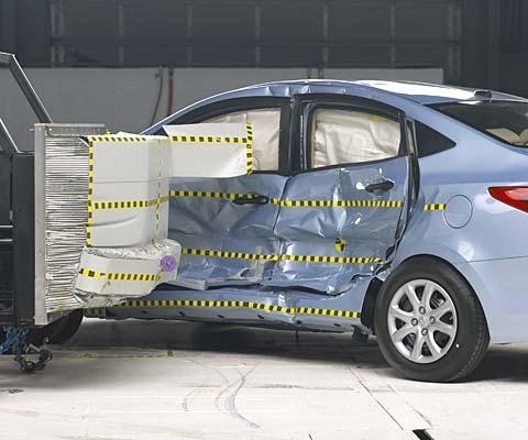 2014 Hyundai Accent Sedan IIHS Side Impact Crash Test Picture