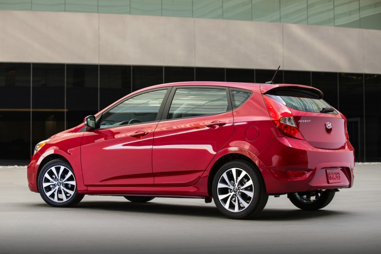 2015 Hyundai Accent Hatchback Picture