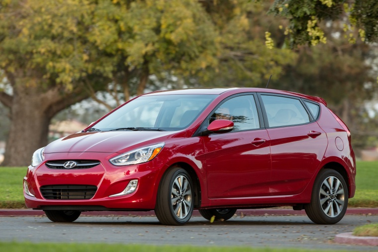 2015 Hyundai Accent Hatchback Picture