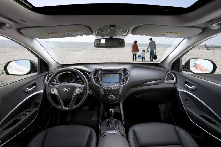 2016 Hyundai Santa Fe Cockpit Picture