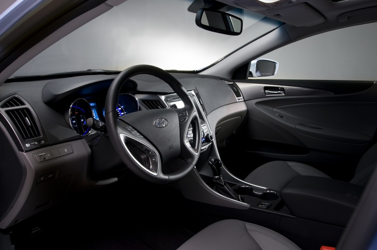 2012 Hyundai Sonata Hybrid Interior Picture