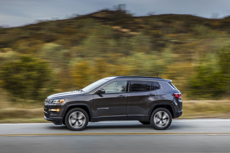 2019 Jeep Compass Latitude 4WD Picture