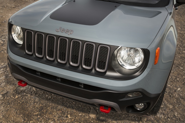 2016 Jeep Renegade Trailhawk 4WD Front Fascia Picture