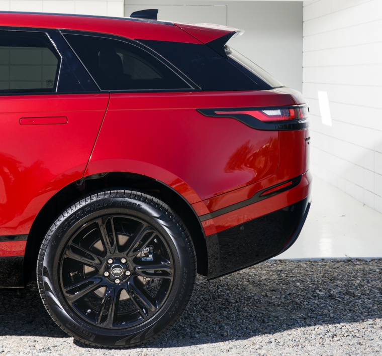 2020 Land Rover Range Rover Velar P250 R-Dynamic S Rim Picture