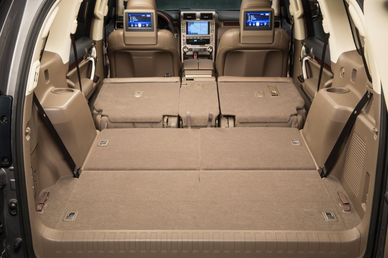 2018 Lexus GX460 Trunk Picture