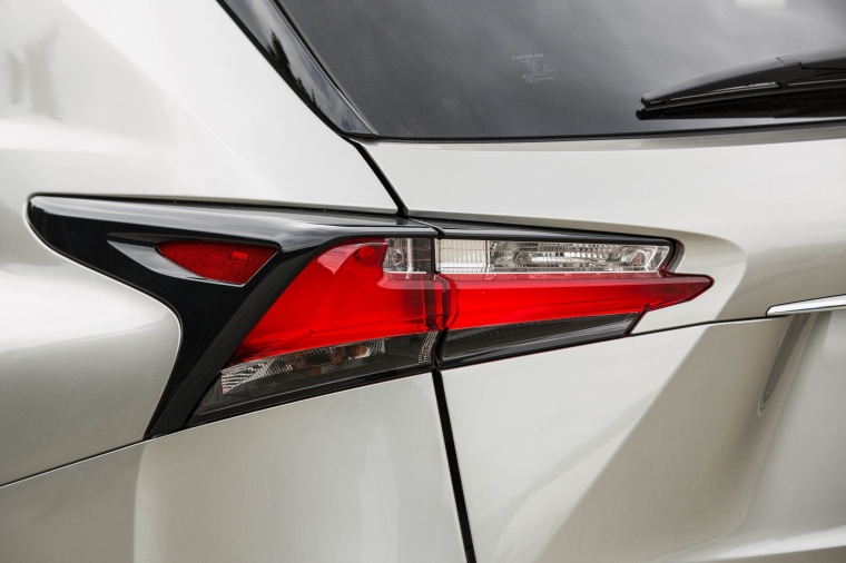 2017 Lexus NX200t Tail Light Picture