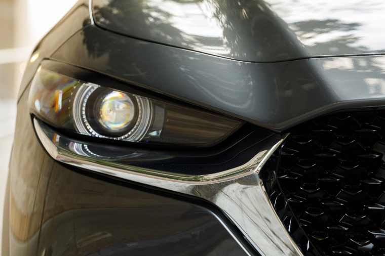 2020 Mazda CX-30 AWD Headlight Picture