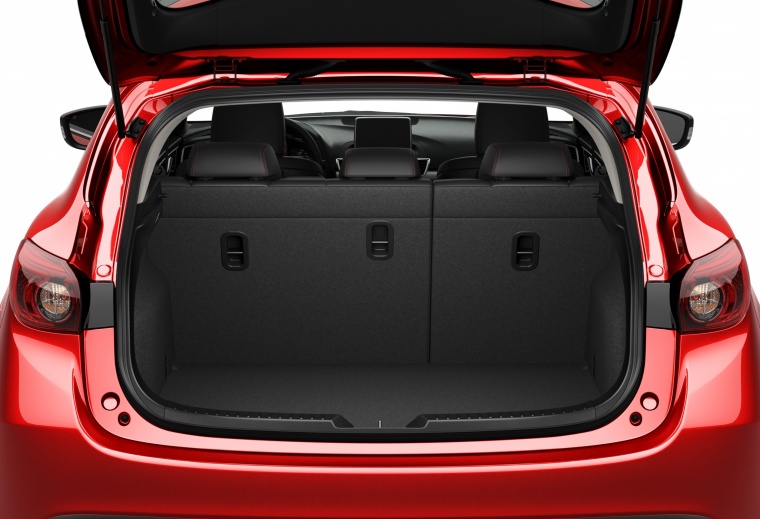 2016 Mazda Mazda3 Hatchback Trunk Picture